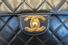 将图片加载到图库查看器,CHANEL/香奈儿 中号CF 单盖包 链条包 羊皮 Black/Gold hadware(黑色/金色金属) 肩背包 700120045