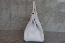 Load image into Gallery viewer, HERMES BIRKIN 35 Clemence leather White □H Engraving Hand bag 700090137
