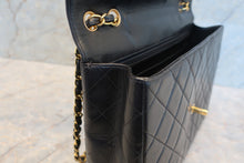 将图片加载到图库查看器,CHANEL/香奈儿 中号CF 单盖包 链条包 羊皮 Black/Gold hadware(黑色/金色金属) 肩背包 700120045