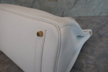 Load image into Gallery viewer, HERMES BIRKIN 35 Clemence leather White □H Engraving Hand bag 700090137
