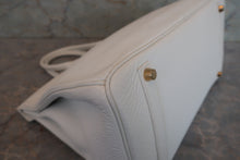 Load image into Gallery viewer, HERMES BIRKIN 35 Clemence leather White □H Engraving Hand bag 700090137