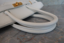 Load image into Gallery viewer, HERMES BIRKIN 35 Clemence leather White □H Engraving Hand bag 700090137