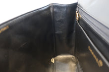将图片加载到图库查看器,CHANEL/香奈儿 中号CF 单盖包 链条包 羊皮 Black/Gold hadware(黑色/金色金属) 肩背包 700120045