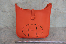 将图片加载到图库查看器,HERMES EVELYNE 3PM Clemence leather Feu Y刻印 Shoulder bag 800050073