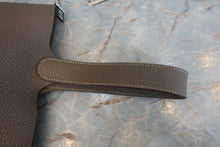 Load image into Gallery viewer, HERMES PICOTIN LOCK MM Clemence leather Etoupe gray □O Engraving Hand bag 800070022