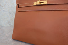 Load image into Gallery viewer, HERMES KELLY 32 Graine Couchevel leather Gold ○T Engraving Shoulder bag 800060174