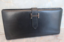 Load image into Gallery viewer, HERMES  Bearn classic Box carf leather Black □G Engraving Wallet 700050243