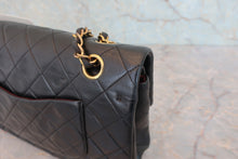 Load image into Gallery viewer, CHANEL Matelasse double flap double chain shoulder bag Lambskin Black/Gold hadware Shoulder bag 800070015