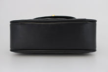 Load image into Gallery viewer, CHANEL Mini Matelasse Chain shoulder bag Lambskin Black/Gold hardware Shoulder bag 800090204