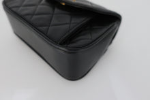 Load image into Gallery viewer, CHANEL Mini Matelasse Chain shoulder bag Lambskin Black/Gold hardware Shoulder bag 800090204