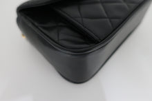 Load image into Gallery viewer, CHANEL Mini Matelasse Chain shoulder bag Lambskin Black/Gold hardware Shoulder bag 800090204
