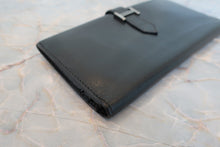 Load image into Gallery viewer, HERMES  Bearn classic Box carf leather Black □G Engraving Wallet 700050243