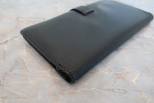 Load image into Gallery viewer, HERMES  Bearn classic Box carf leather Black □G Engraving Wallet 700050243
