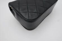 Load image into Gallery viewer, CHANEL Mini Matelasse Chain shoulder bag Lambskin Black/Gold hardware Shoulder bag 800090204