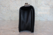 将图片加载到图库查看器,CHANEL/香奈儿 Leboy 链条包 羊皮 Black/Silver hadware(黑色/银色金属) 肩背包 800070008