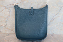 Load image into Gallery viewer, HERMES  EVELYNE TPM Clemence leather Colvert □R Engraving Shoulder bag 700080106