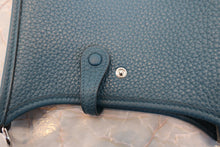 Load image into Gallery viewer, HERMES  EVELYNE TPM Clemence leather Colvert □R Engraving Shoulder bag 700080106