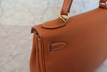画像をギャラリービューアに読み込む, HERMES/エルメス ケリー28 トゴ ゴールド □E刻印 ショルダーバッグ 800010025