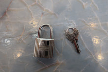 将图片加载到图库查看器,HERMES PICOTIN LOCK MM Clemence leather Rouge casaque X刻印 Hand bag 700100181