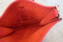 将图片加载到图库查看器,HERMES EVELYNE TPM Clemence leather Vermillon T刻印 Shoulder bag 700120049