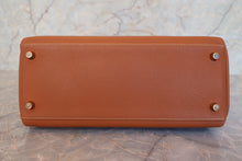 画像をギャラリービューアに読み込む, HERMES/エルメス ケリー28 トゴ ゴールド □E刻印 ショルダーバッグ 800010025