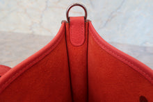 将图片加载到图库查看器,HERMES EVELYNE TPM Clemence leather Vermillon T刻印 Shoulder bag 700120049