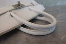 Load image into Gallery viewer, HERMES BIRKIN 25 Epsom leather White □R Engraving Hand bag 700080085
