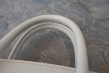 Load image into Gallery viewer, HERMES BIRKIN 25 Epsom leather White □R Engraving Hand bag 700080085