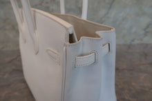 Load image into Gallery viewer, HERMES BIRKIN 25 Epsom leather White □R Engraving Hand bag 700080085