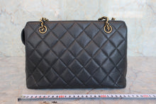 Load image into Gallery viewer, CHANEL Matelasse chain shoulder bag Caviar skin Black/Gold hadware Shoulder bag 800060109