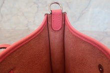 将图片加载到图库查看器,HERMES EVELYNE TPM Clemence leather Rose azalee Y刻印 Shoulder bag 700120052