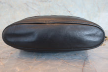 Load image into Gallery viewer, CHANEL Matelasse chain tote bag Lambskin Black/Gold hadware Tote bag 800080126