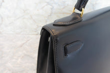 画像をギャラリービューアに読み込む, HERMES/エルメス ケリー28 ボックスカーフ ネイビー 〇J刻印 ハンドバッグ 700060052