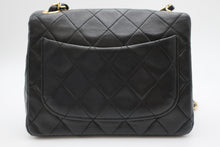 Load image into Gallery viewer, CHANEL Mini Matelasse Single Flap Chain shoulder bag Lambskin Black/Gold hardware Shoulder bag 800090239