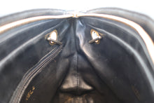 Load image into Gallery viewer, CHANEL Matelasse chain tote bag Lambskin Black/Gold hadware Tote bag 800080126