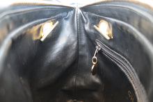 Load image into Gallery viewer, CHANEL Matelasse chain tote bag Lambskin Black/Gold hadware Tote bag 800080126