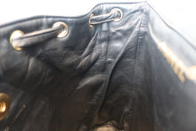 将图片加载到图库查看器,CHANEL/香奈儿 CF 链背包 羊皮 Black/Gold hadware(黑色/金色金属) 背包 700100128