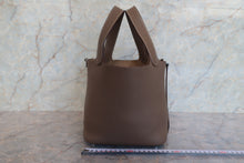 画像をギャラリービューアに読み込む, HERMES/エルメス ピコタンロックPM トリヨンクレマンス エトゥープ ハンドバッグ 800010042