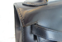 画像をギャラリービューアに読み込む, HERMES/エルメス ケリー28 ボックスカーフ ネイビー 〇J刻印 ハンドバッグ 700060052