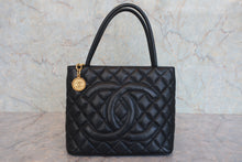 Load image into Gallery viewer, CHANEL Medallion Tote Caviar skin Black/Gold hadware Tote bag 800080130