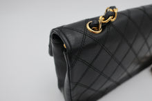 Load image into Gallery viewer, CHANEL Vicolore Big CC mark Chain shoulder bag Lambskin Black/Gold hardware Shoulder bag 800100035