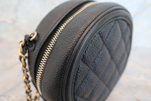 Load image into Gallery viewer, CHANEL Matelasse round chain shoulder bag Caviar skin Black/Gold hadware Shoulder bag 700040044
