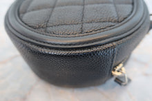 Load image into Gallery viewer, CHANEL Matelasse round chain shoulder bag Caviar skin Black/Gold hadware Shoulder bag 700040044