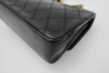 Load image into Gallery viewer, CHANEL Vicolore Big CC mark Chain shoulder bag Lambskin Black/Gold hardware Shoulder bag 800100035