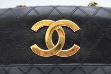 Load image into Gallery viewer, CHANEL Vicolore Big CC mark Chain shoulder bag Lambskin Black/Gold hardware Shoulder bag 800100035
