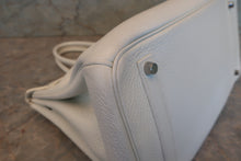Load image into Gallery viewer, HERMES BIRKIN 35 Clemence leather White □R Engraving Hand bag 700050002