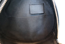 Load image into Gallery viewer, CHANEL Matelasse round chain shoulder bag Caviar skin Black/Gold hadware Shoulder bag 700040044