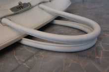 Load image into Gallery viewer, HERMES BIRKIN 35 Clemence leather White □R Engraving Hand bag 700050002