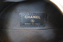 Load image into Gallery viewer, CHANEL Matelasse round chain shoulder bag Caviar skin Black/Gold hadware Shoulder bag 700040044