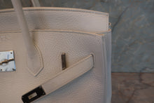 Load image into Gallery viewer, HERMES BIRKIN 35 Clemence leather White □R Engraving Hand bag 700050002